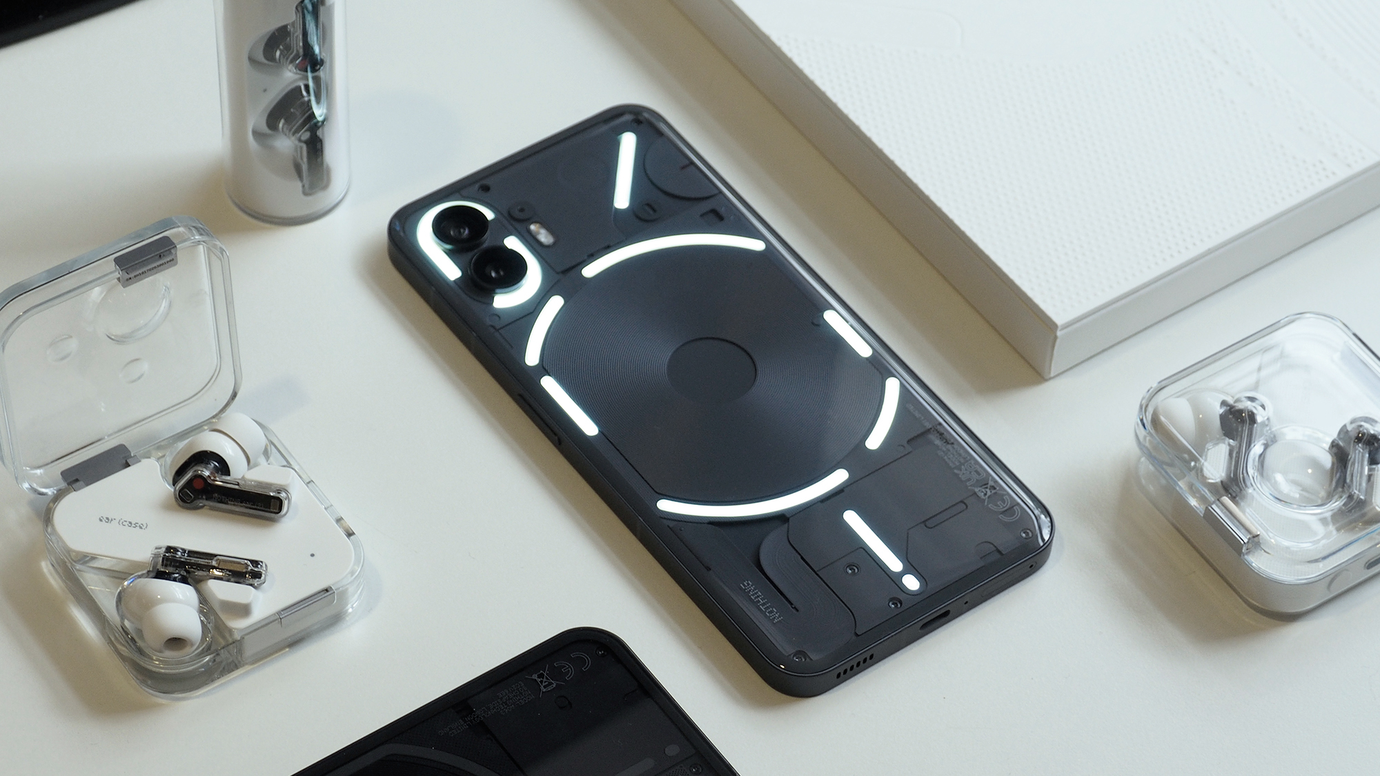 Nothing Phone 3 的设计刚刚完全泄露——就像乐高设计了一部智能手机