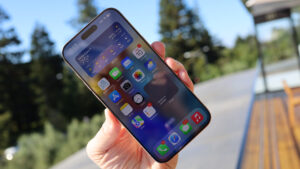 iOS 19 的重新设计可以被称为“液态玻璃”，可能会与 2027 年的 iPhone 完美搭配