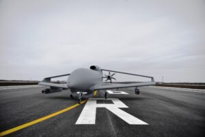 作为其低成本男性无人机报价请求的一部分，French 已通知 Fly-R 其基于 R2-600 菱形无人机的第一份合同