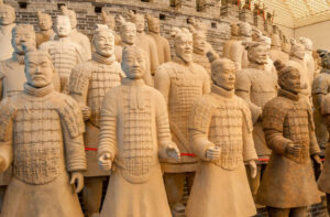 中国间谍团伙似乎正在通过对 75+ 个关键组织进行后门作来为冲突做准备