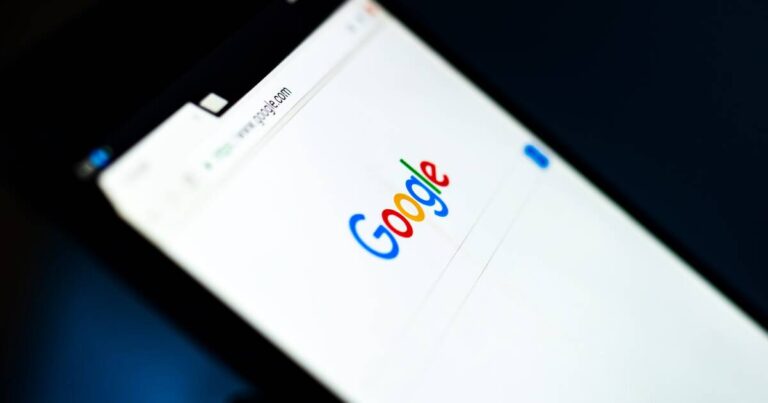 我们请了 3 位专家对 Google AI 进行事实核查。他们的回答可能会吓到你