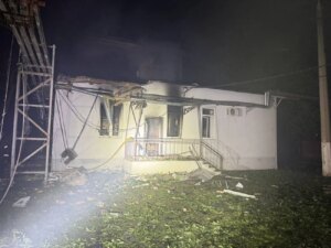夜间无人机袭击敖德萨：敌人击中一家妇产医院