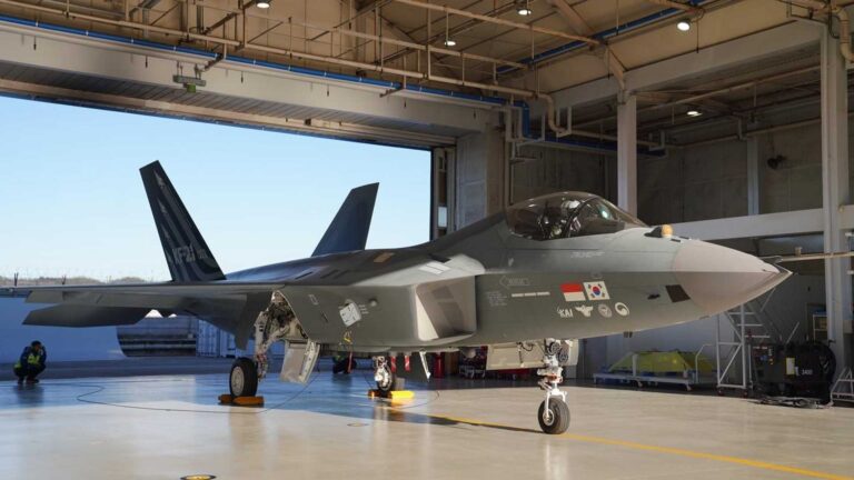 英国试图通过用英国发动机替换 F414 发动机来帮助韩国避免美国对 KF-21 出口的否决