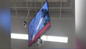 客户对 Burlington Coat Factory 的面部识别提出疑问