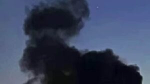 俄罗斯无人机袭击哈尔科夫：大火爆发，人员受伤