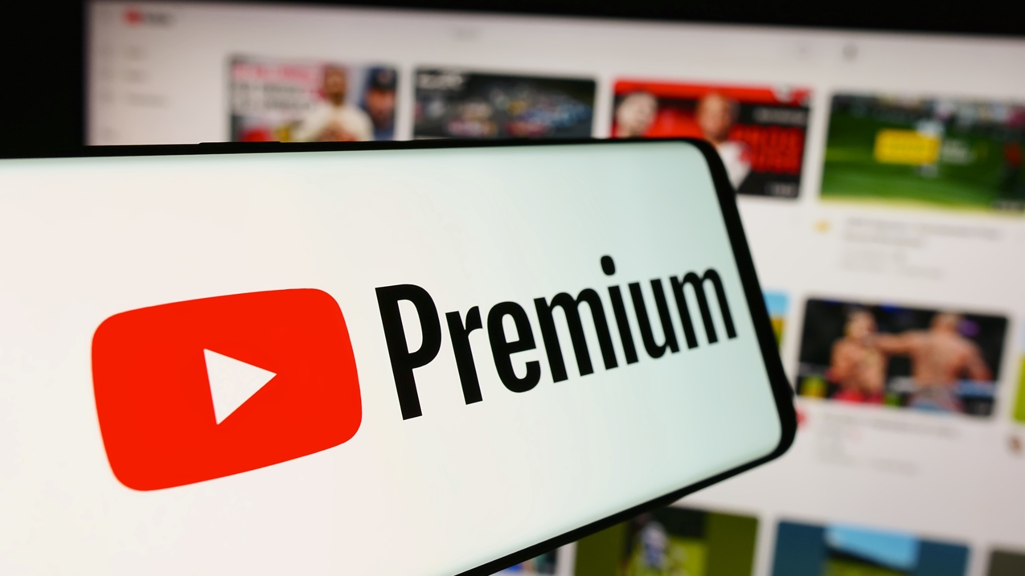 YouTube 刚刚推出了新的生成式 AI 功能，这可能会引起争议