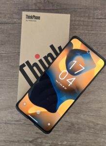ThinkPhone 25 – 评论。
