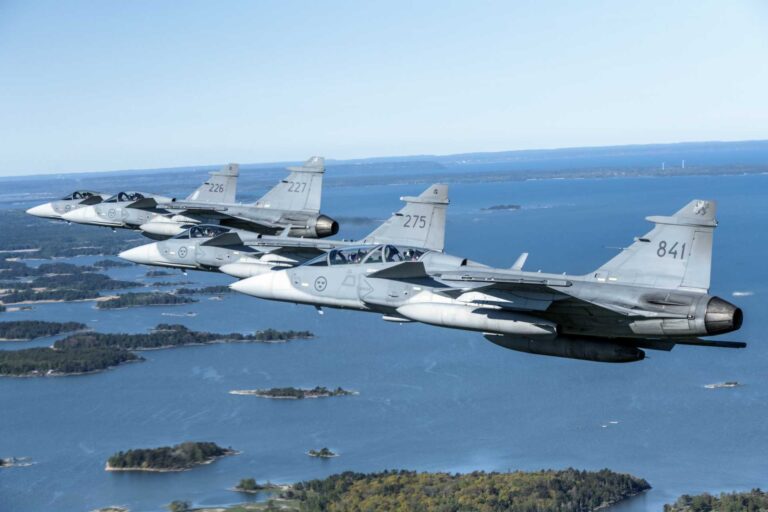 瑞典议会授权与秘鲁就可能出售 12 架 Gripen E/F 战斗机进行谈判