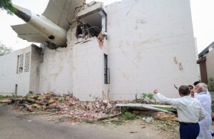 印度航空公司 AI171 航班坠毁的黑匣子仍在印度，ani 报道