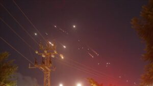 伊朗称防空系统在库姆省上空击落了 3 架以色列无人机