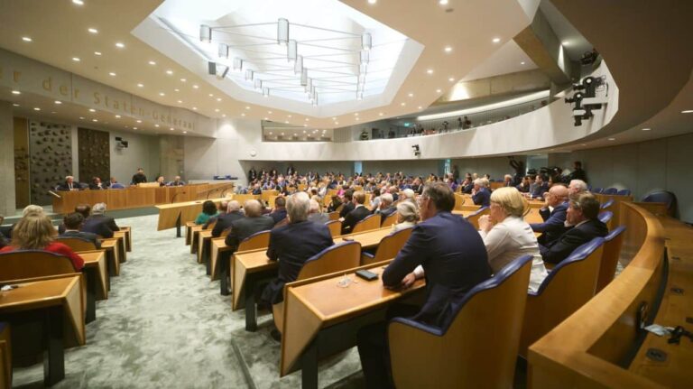 泽连斯基：自 2022 年以来，俄罗斯已在乌克兰发射了 28,743 架 Shahed 无人机