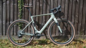 在我尝试了 Scott 的 Solace eRIDE 20 电动碎石自行车之前，我从未得到过电动自行车的炒作