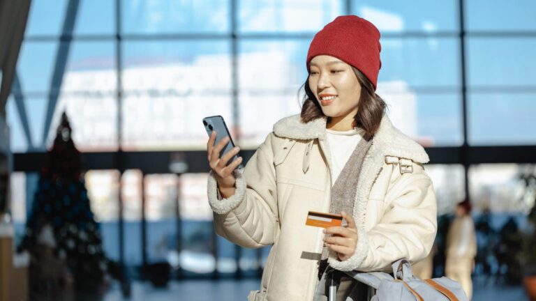 今年夏天出国旅行？以下是避免漫游电话费用的最佳提示