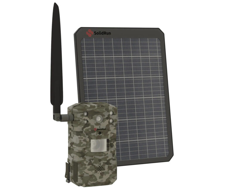 SolidSense AIoT – IP64 级 AI 视觉开发平台，采用瑞萨电子 RZ/V2M 或 Hailo-15 系统级模块