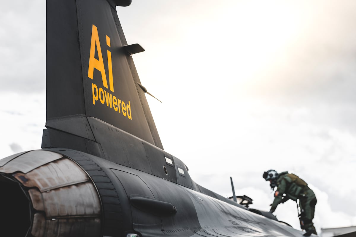 萨博、海辛让 Gripen 战斗机在 AI 掌控下飞行