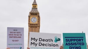英国立法者将投票允许身患绝症的成年人结束生命