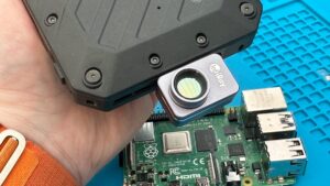 这款 USB-C 配件为我的 Android 手机提供了超强的热成像能力 - 并且正在打折