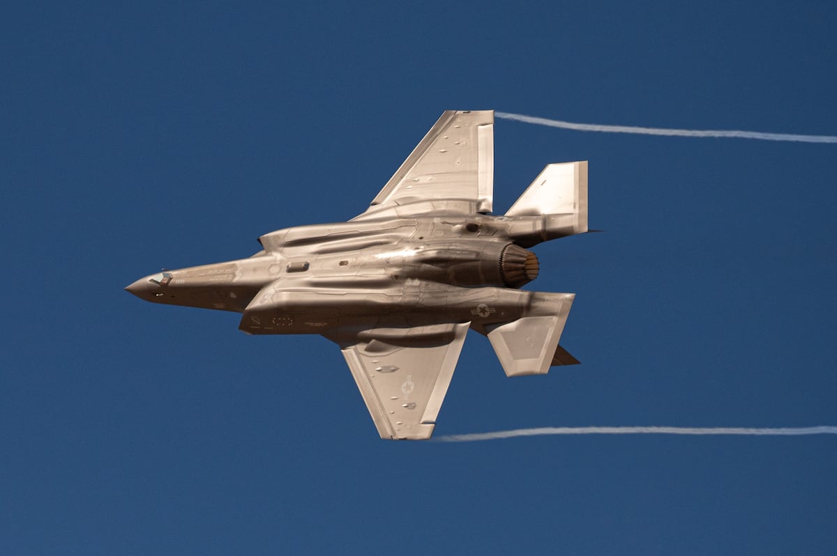 洛克希德着眼于 F-35 更好的隐身、无人驾驶选择
