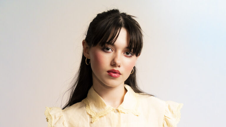 “M3GAN 2.0”明星 Violet McGraw 如何为 Blumhouse 掀起一波好运