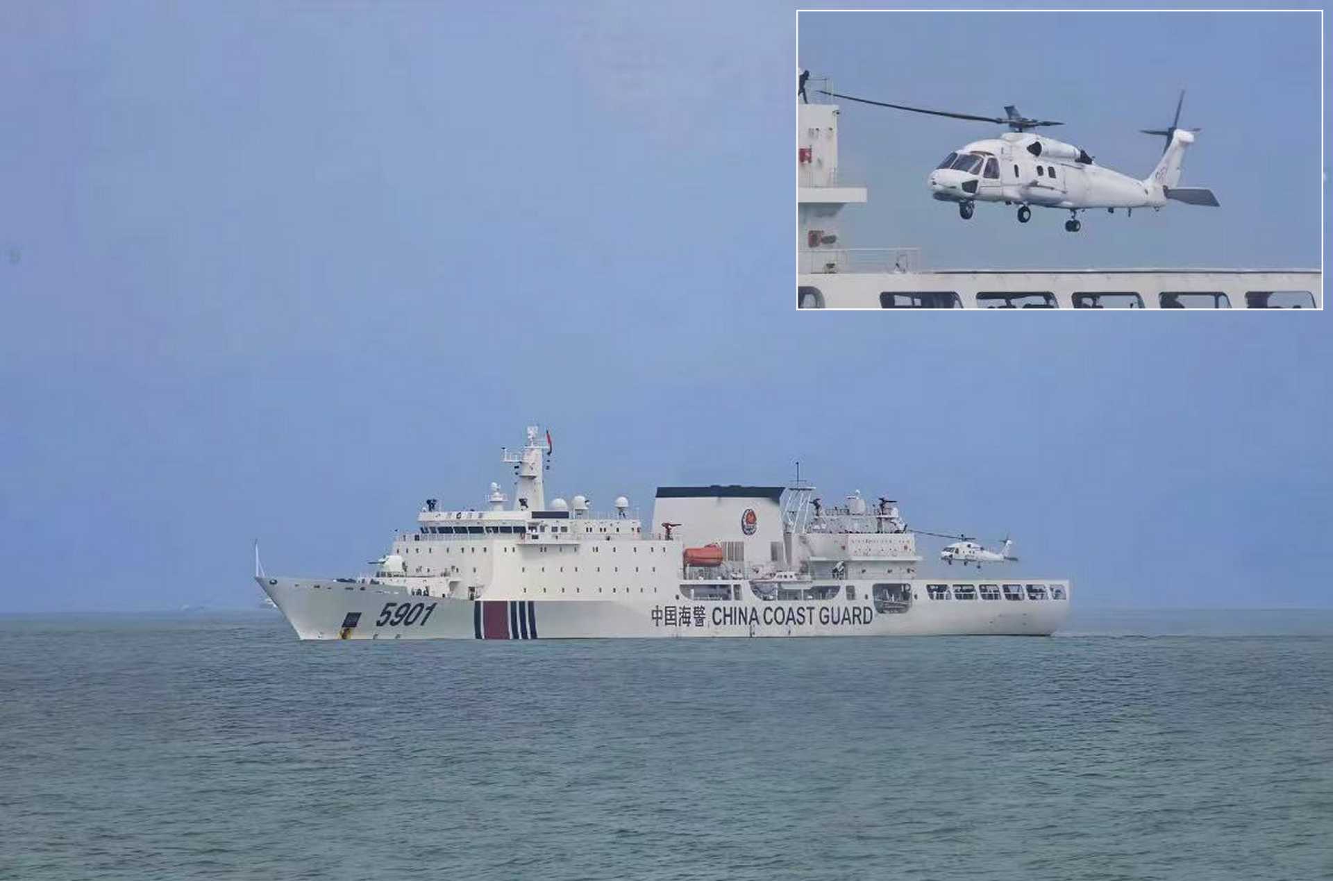 中国海警首次在其最大的巡逻舰南沙号上使用直-20 直升机