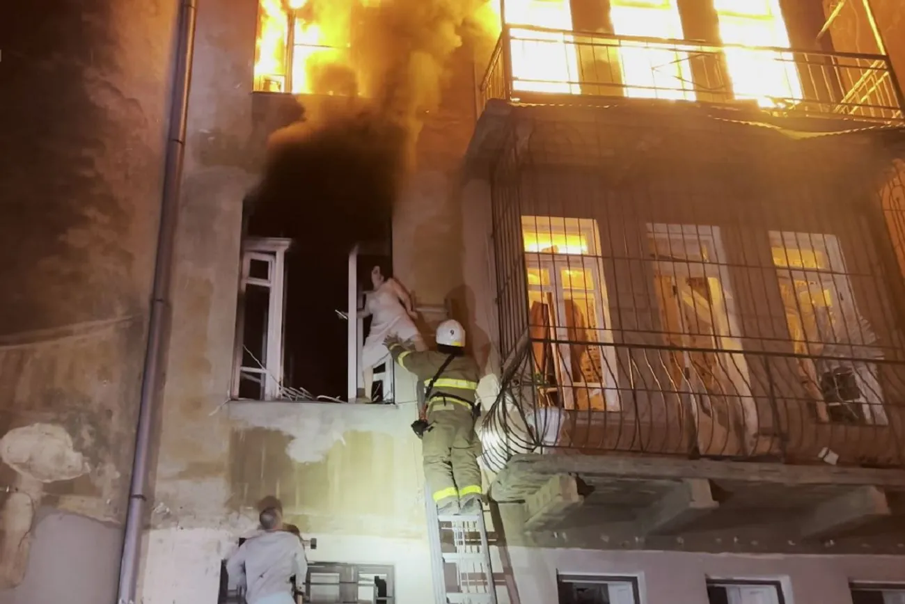 敖德萨遭到袭击：7 栋房屋受损，13 人受伤 – SES