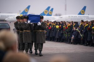 “也许这就是因果报应”：在伊朗击落乌克兰飞机，造成 176 人死亡多年后，其无人机工厂现在在以色列的炮火下燃烧——基辅正在看着
