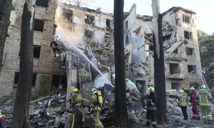 俄罗斯对乌克兰的袭击造成至少 5 人死亡，十多人受伤