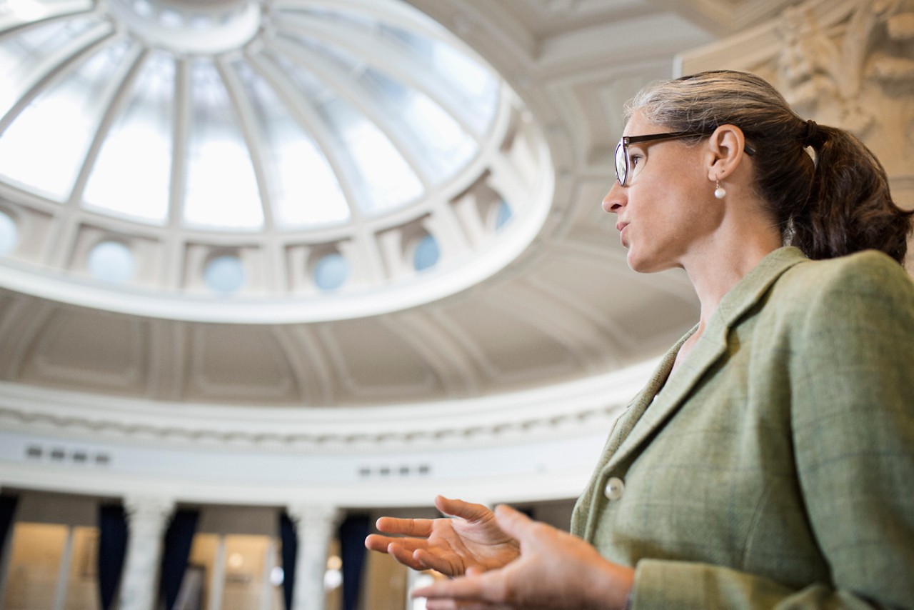 合作打造 AI 驱动型政府未来