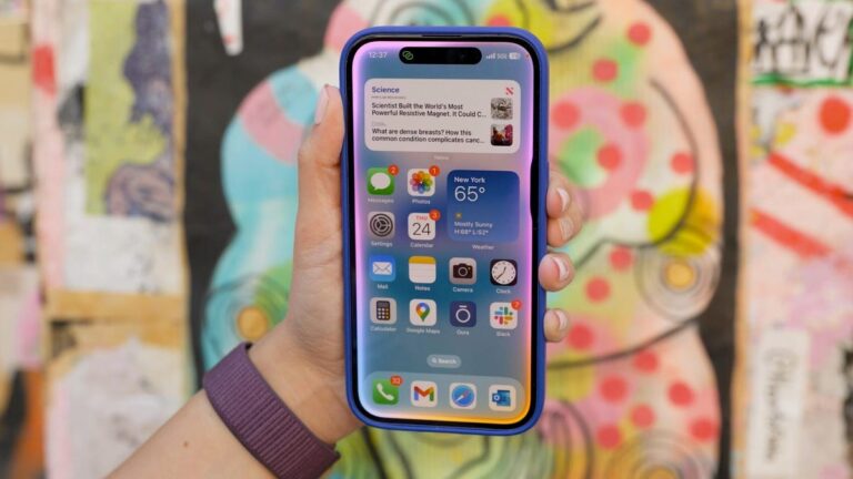Siri 的 AI 大升级即将到来，但据报道要到 2026 年春季才会