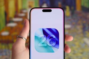 我在 iOS 26 中解锁了 Apple 隐藏的 Siri 聊天机器人，结果令人惊讶且滑稽