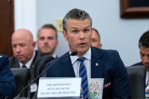 Hegseth 最初并不承诺在洛杉矶部署时服从法院