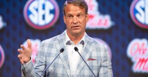 正如 AI 预测的那样，Ole Miss 在 2025 年足球赛季的表现如何？