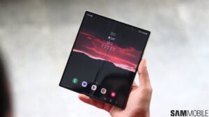 三星可折叠手机的第一个真正威胁可能明年出现