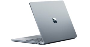 Microsoft Surface Laptop 13 英寸评测：AI 优化的笔记本电脑做出了一些牺牲