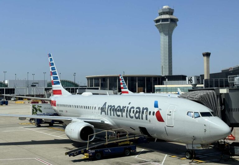 美国航空首席执行官表示，该航空公司不会使用人工智能来“引诱和转换”购票者
