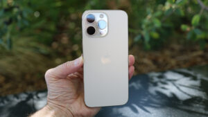 根据新的泄密事件，可折叠 iPhone 更接近现实——但关于可折叠 iPad 有个坏消息