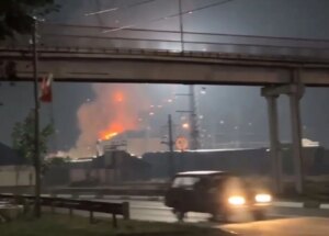 无人机摧毁了俄罗斯罗斯托夫地区的一个铁路枢纽，莫斯科州也响亮了