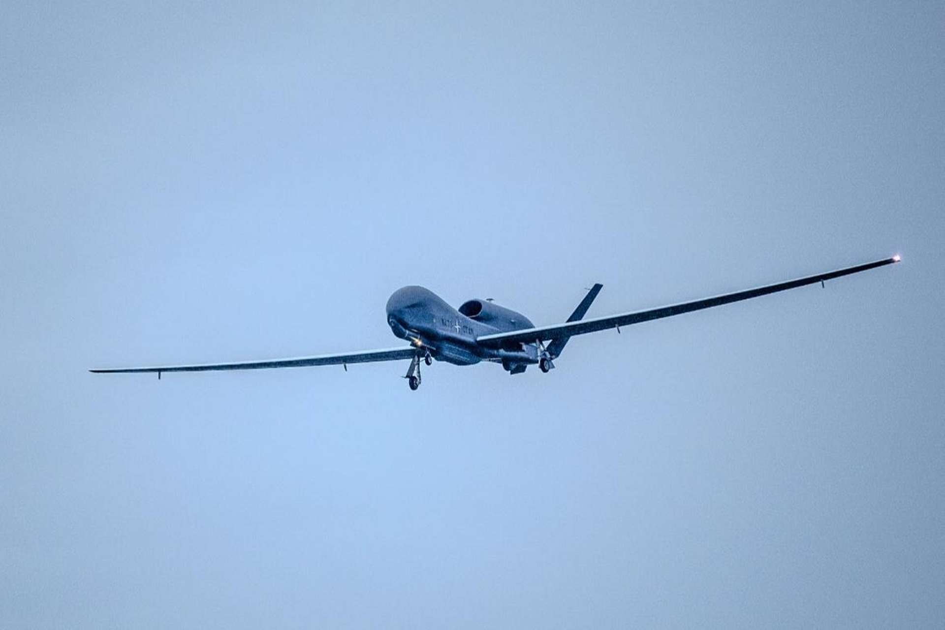 北约的 RQ-4D 凤凰监视无人机从芬兰发射首次 GIUK 任务，标志着北极转移