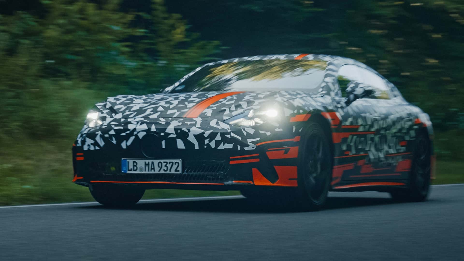 梅赛德斯-AMG 首款纯电超跑亮相：1340 马力，V8 声浪再现
