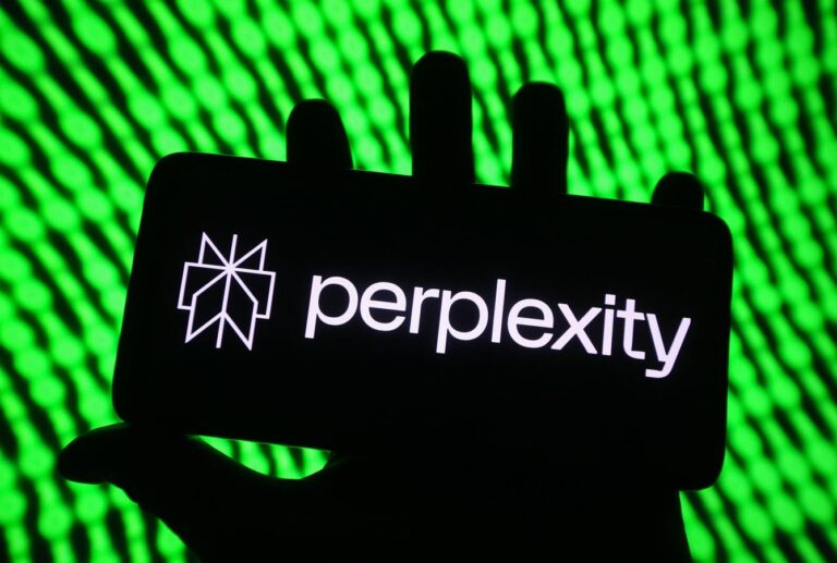 Perplexity AI 与 Coinbase 合作提升加密智能