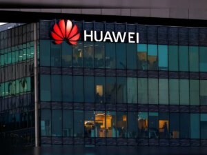 华为在中东和东南亚寻求 AI 芯片交易：报告