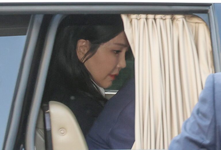 在明、第一夫人丑闻中至少五次无人机飞行