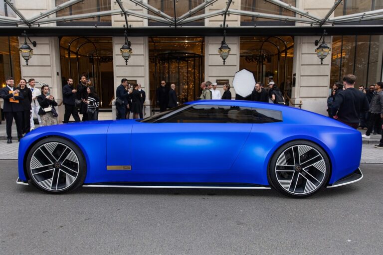 AI 如何帮助放大有关 Jaguar “Woke”品牌重塑的虚假信息