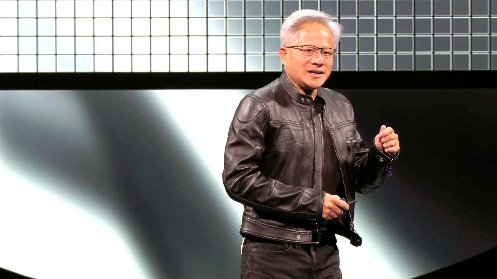 黄仁勋 （Jensen Huang） 为人工智能导致失业的警告发声 – 但前提是“世界没有想法”
