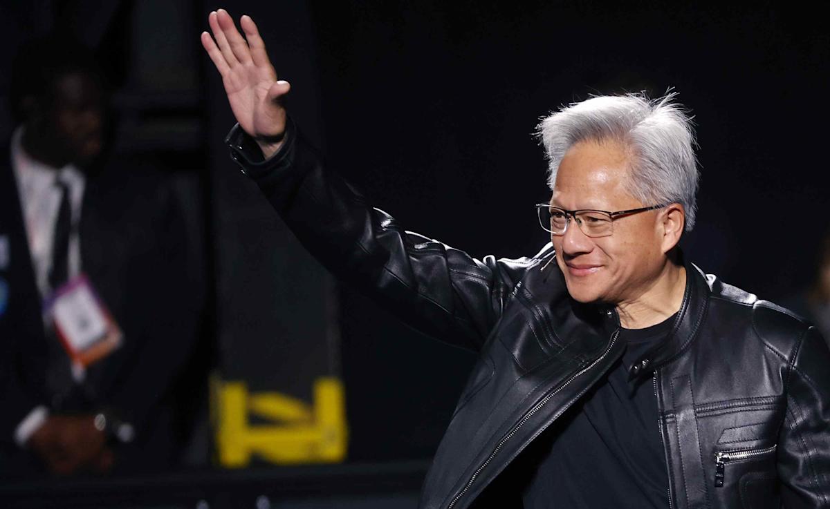 Nvidia 的迅速崛起使黄仁勋几乎与沃伦·巴菲特 （Warren Buffett） 一样富有