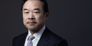 Eric Xing 的阿布扎比项目对 AI 能力下一阶段的评价