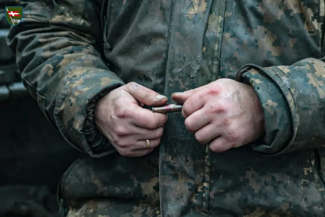 前线的 200 场战斗中有一半以上在三个方向上：总参谋部的地图