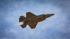 比利时首批F-35飞行员在美国完成培训 将执行新任务