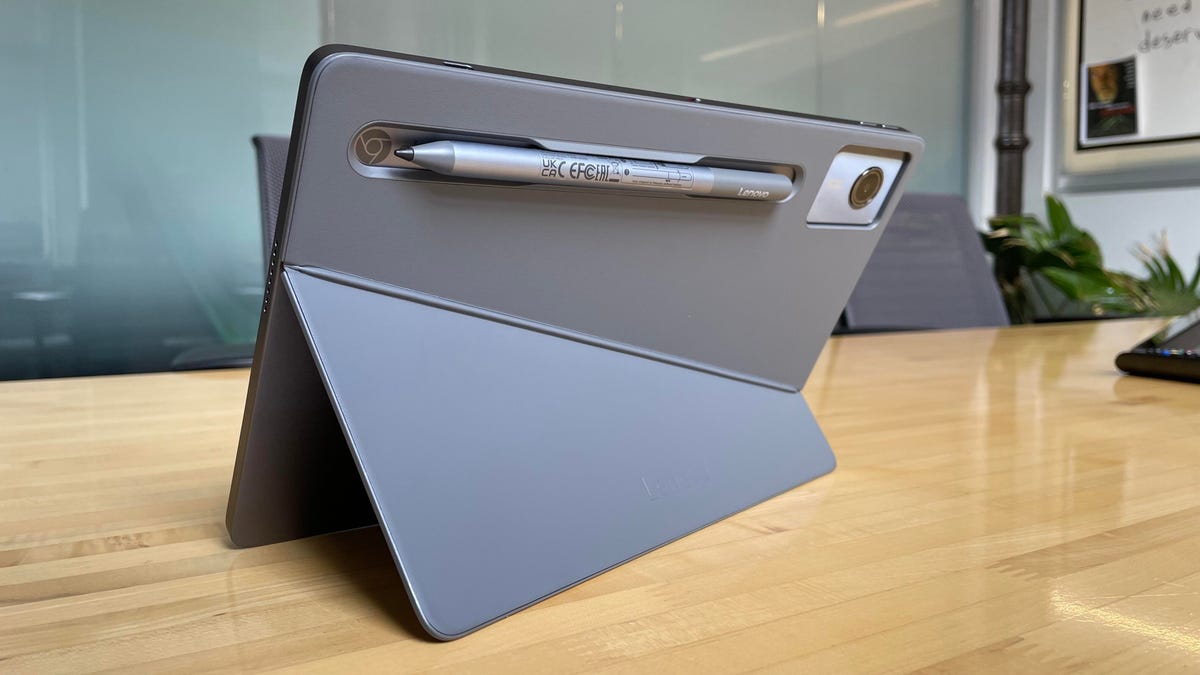 这款联想二合一手机专为学生打造 – 而且价格再实惠不过了