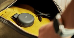 Twelve South 适合旅行的 2 合 1 Qi2 充电器现在可享受超过 50% 的折扣